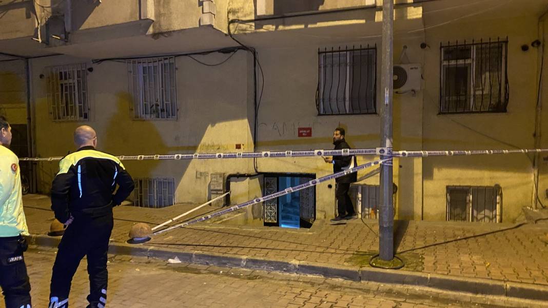 İstanbul'da korkunç olay! 20 daire tahliye edildi 8